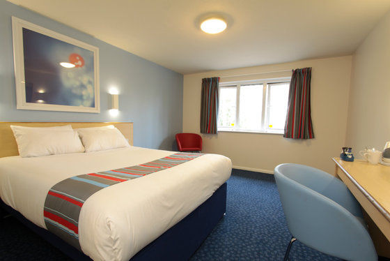 Travelodge Cheltenham Ruang foto