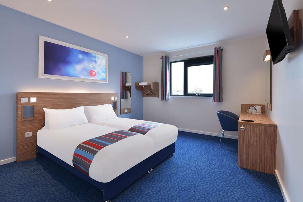 Travelodge Cheltenham Ruang foto
